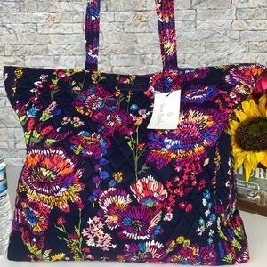 SOLD Vera Bradley Essential Tote Bag